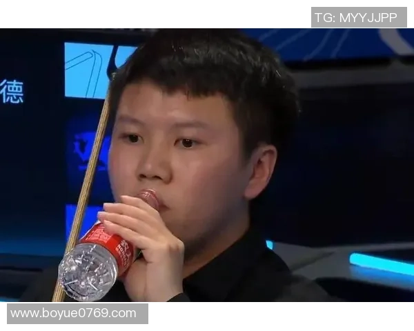 我国斯诺克大捷！0-2、2-4，3-0大反击，5-4：周跃龙反转冲冠